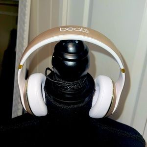 Beats by Dr Studio 3 Wireless Headphones